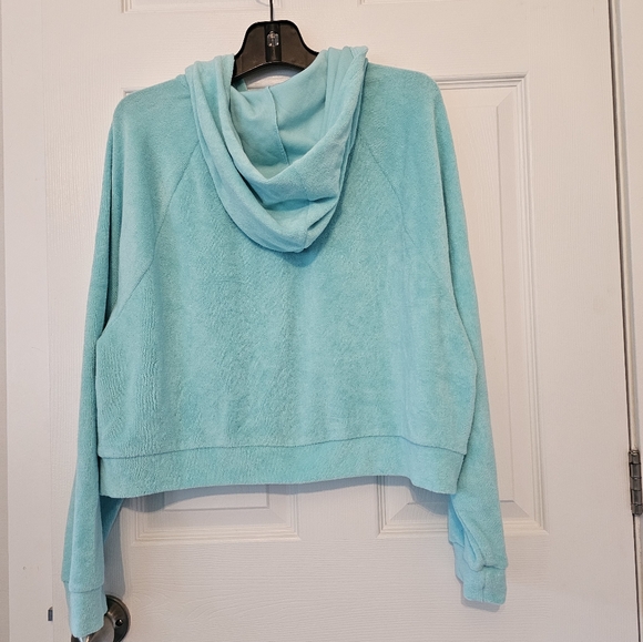 Victoria Secret Short and hoodie set - Picture 5 of 7